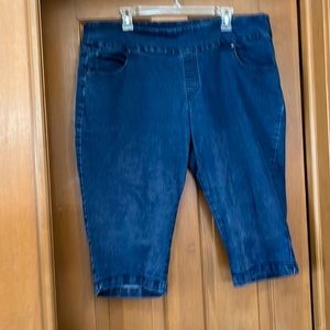 Lightweight denim capris. Good condition